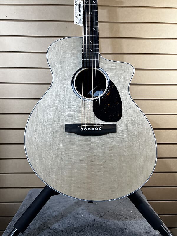 

Акустическая гитара Martin SC-13E Special Acoustic-electric - Natural w/Gig Bag & PLEK*D #516