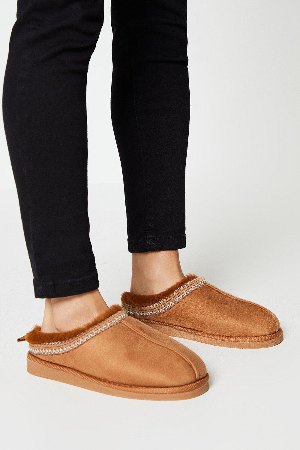 

Тапочки-мюли Molly с отделкой искусственным мехом Dorothy Perkins, коричневый