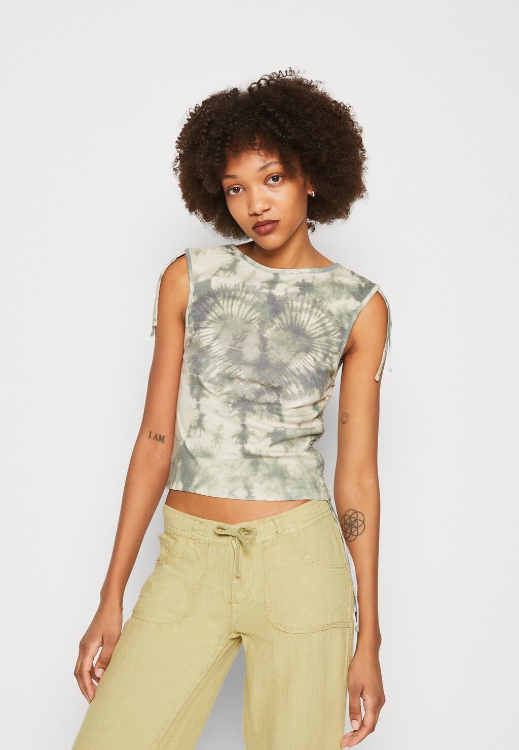 

Топ BDG Urban Outfitters