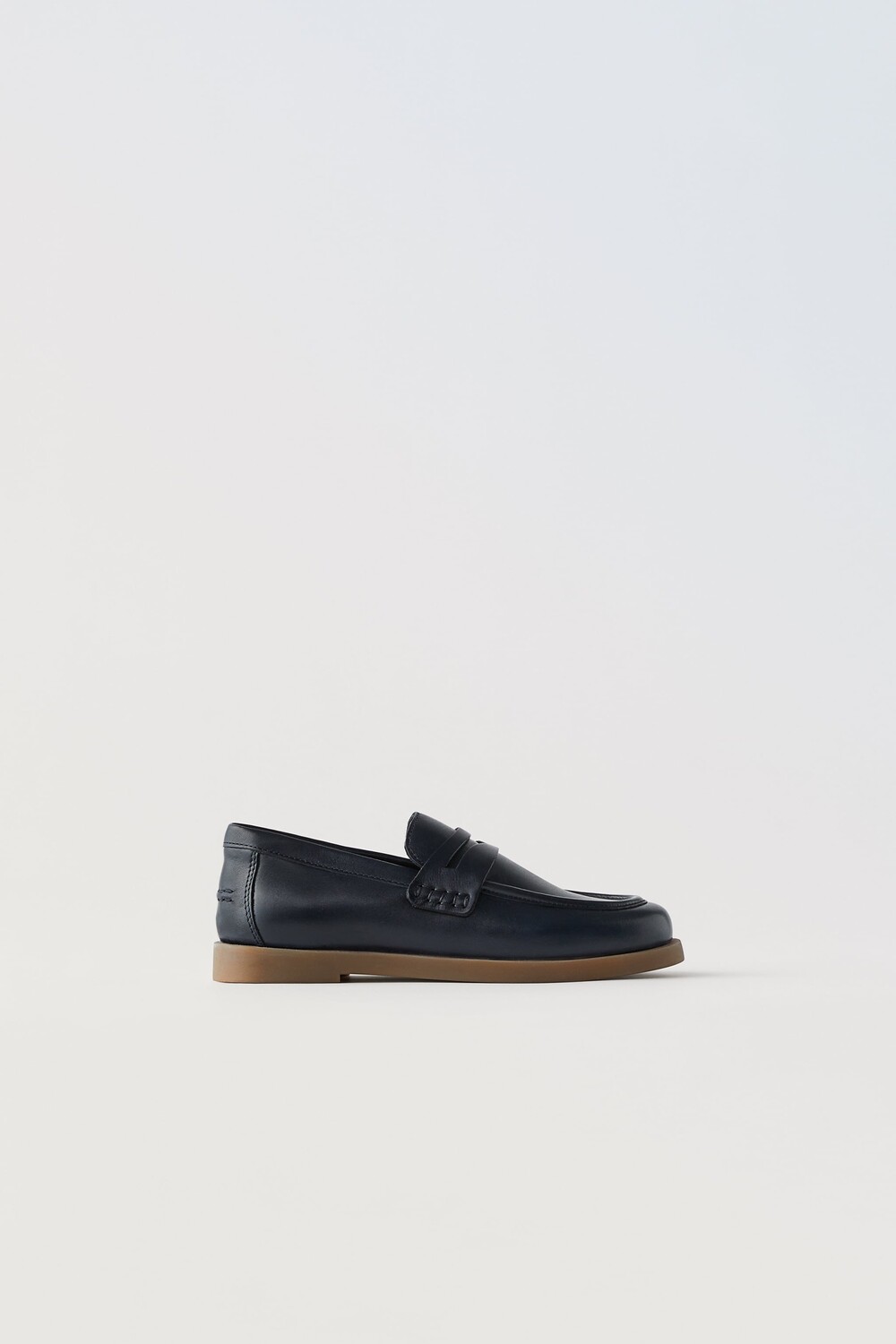 

Кожаные лоферы Zara, темно-синий