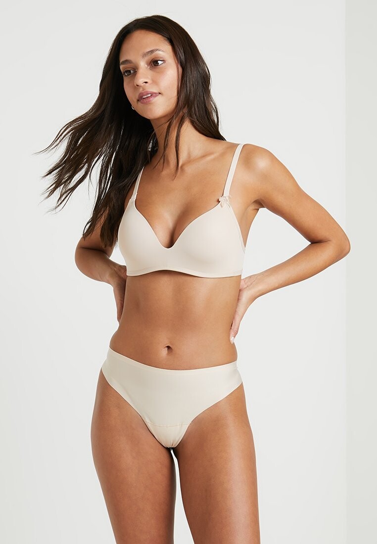 

Стринги MAGIC Bodyfashion
