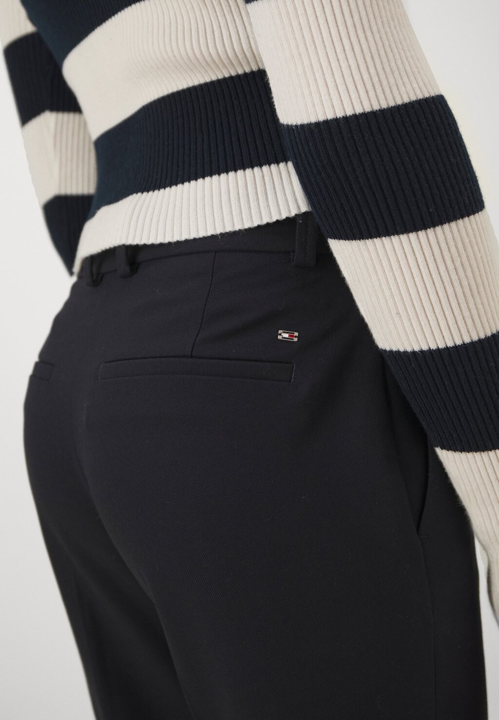 

Брюки CORE FLARED PANT Tommy Hilfiger, темно-синий