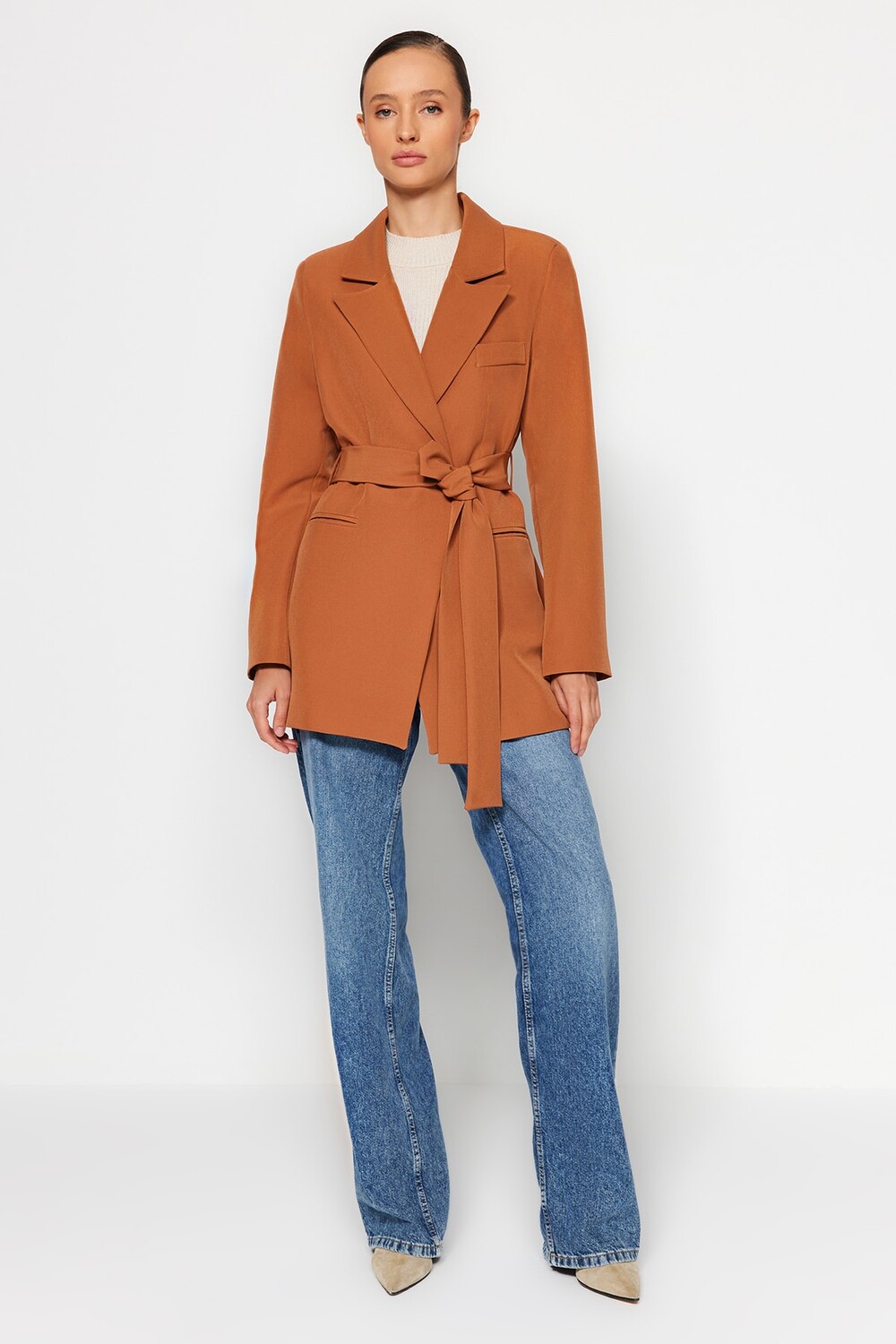 

Тканая куртка светло-коричневого цвета с поясом и карманами Trendyol Modest, коричневый