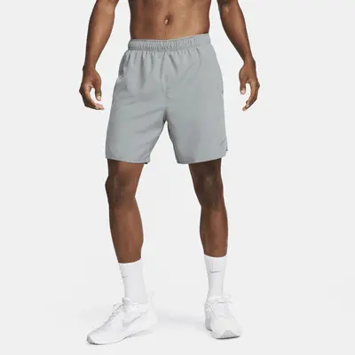 

Шорты Nike Challenger, цвет Smoke Grey/Smoke Grey/Black