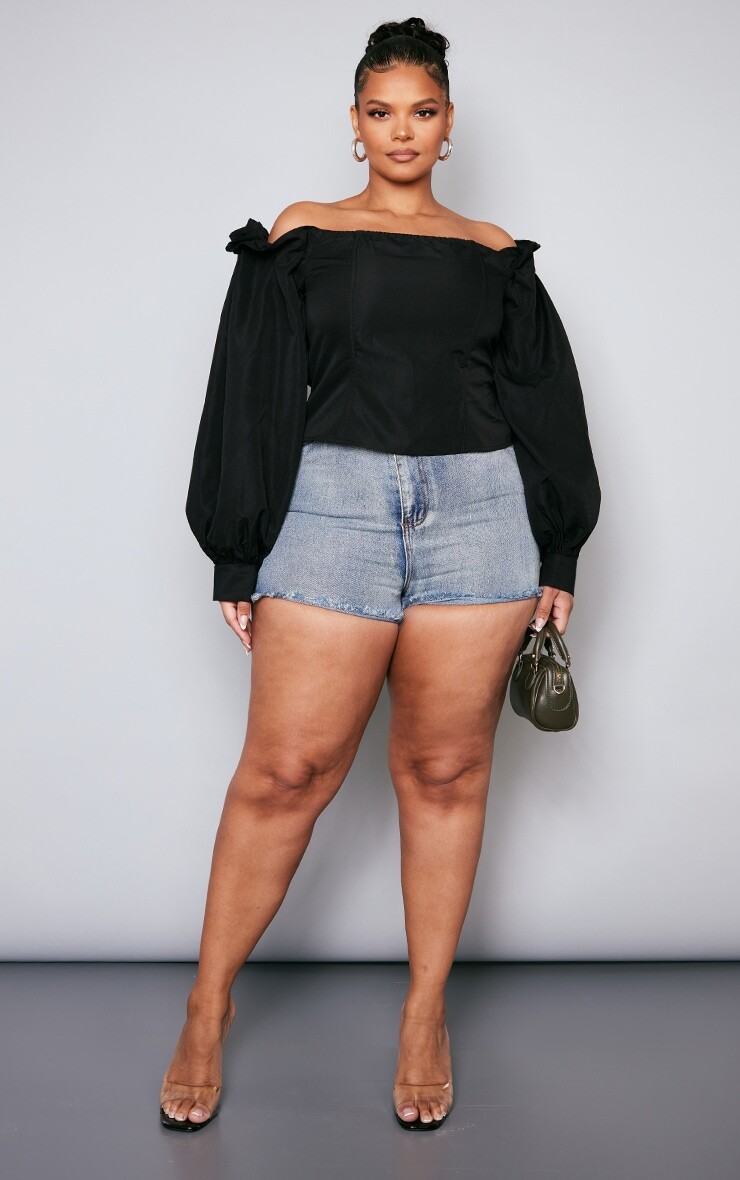 

PrettyLittleThing Плюс черный корсетный топ с открытыми рукавами и рюшами
