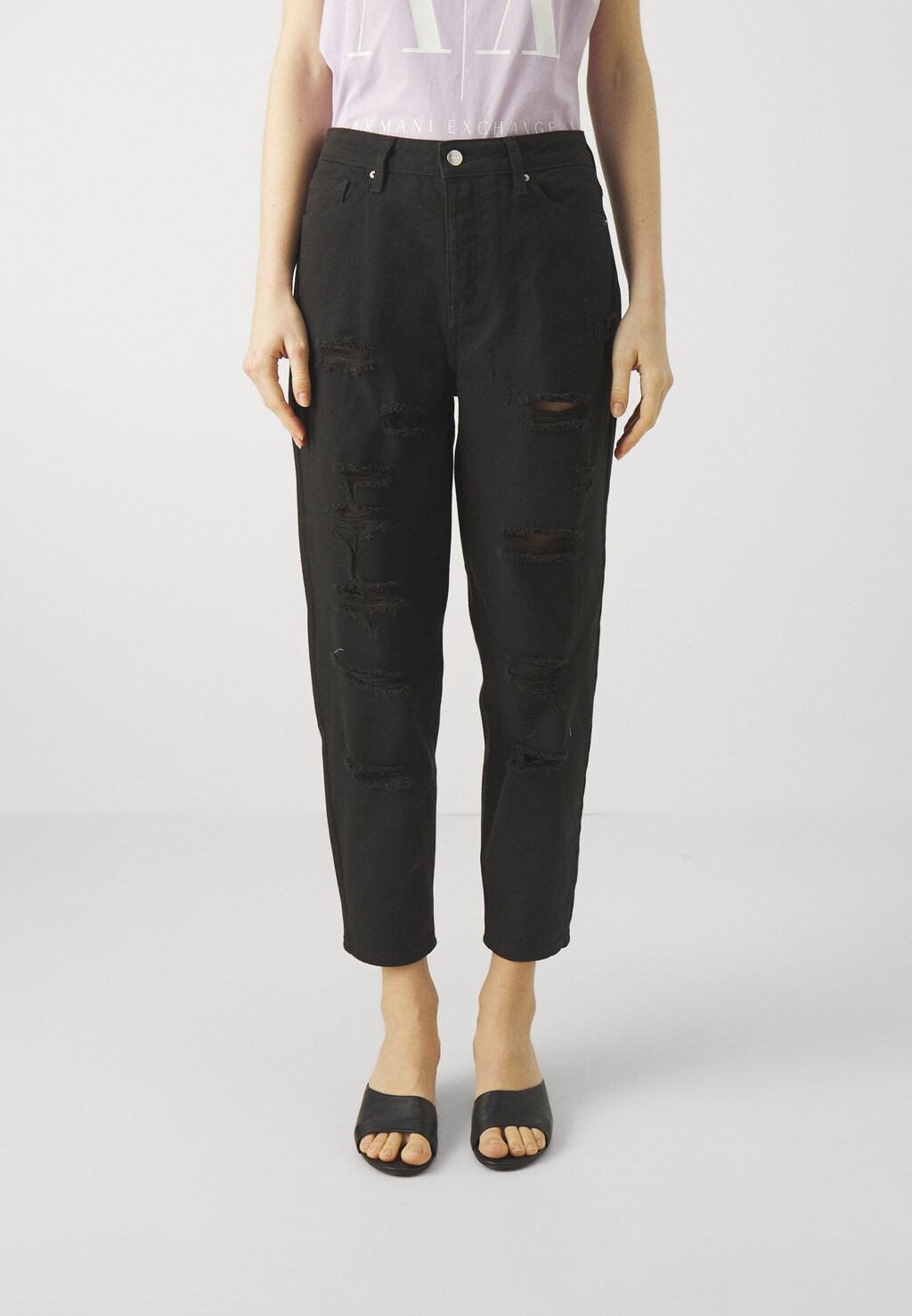 

Зауженные джинсы Armani Exchange, черный