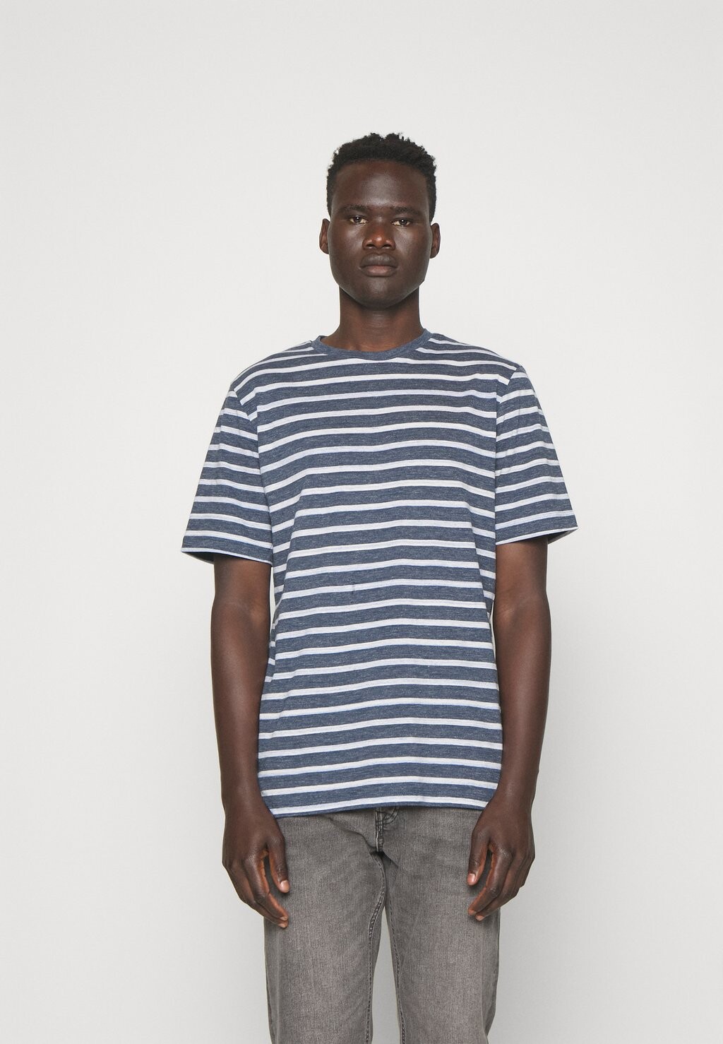 

Футболка базовая JJNAVEEN TEE SS CREW NECK Jack & Jones, цвет sailor blue stripes:white