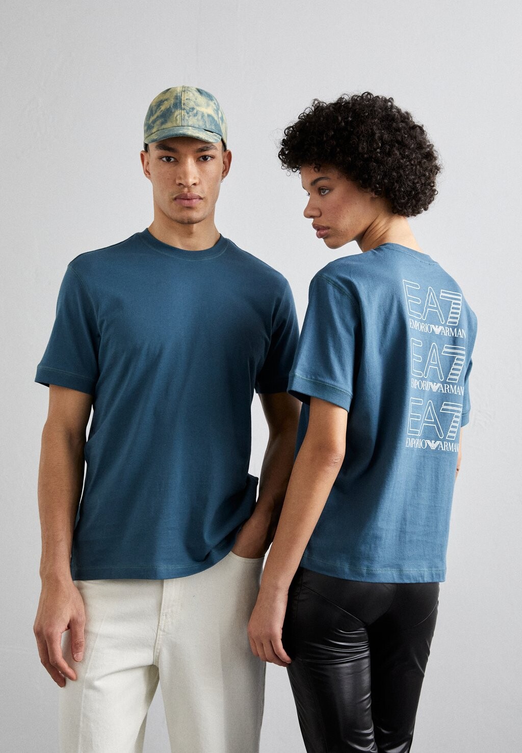 

Футболка с принтом UNISEX EA7 Emporio Armani, бутылочно-зеленый