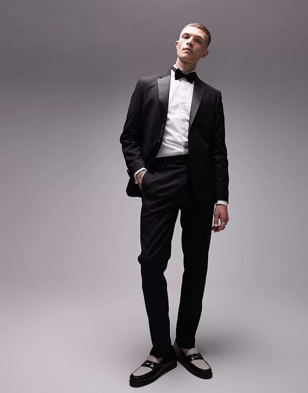 

Черные узкие брюки-смокинг из смесовой шерсти Topman Premium