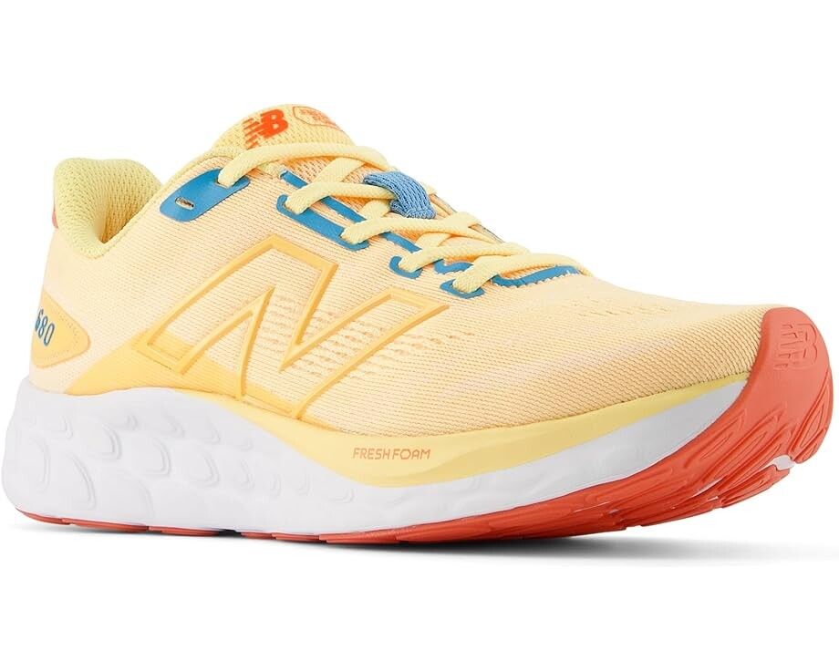 

Кроссовки New Balance Fresh Foam 680v8, цвет White Peach/Coastal Blue