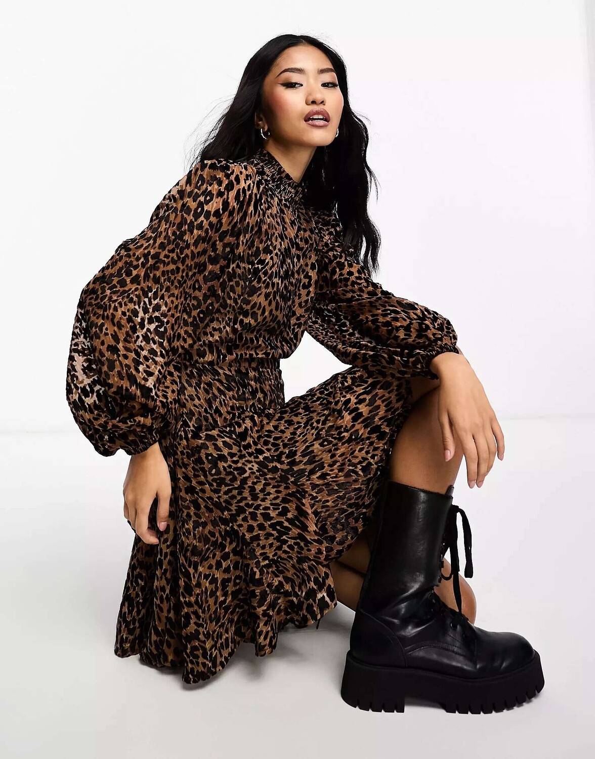 

Мини-платье с присборенным вырезом и поясом Miss Selfridge Devore, животное