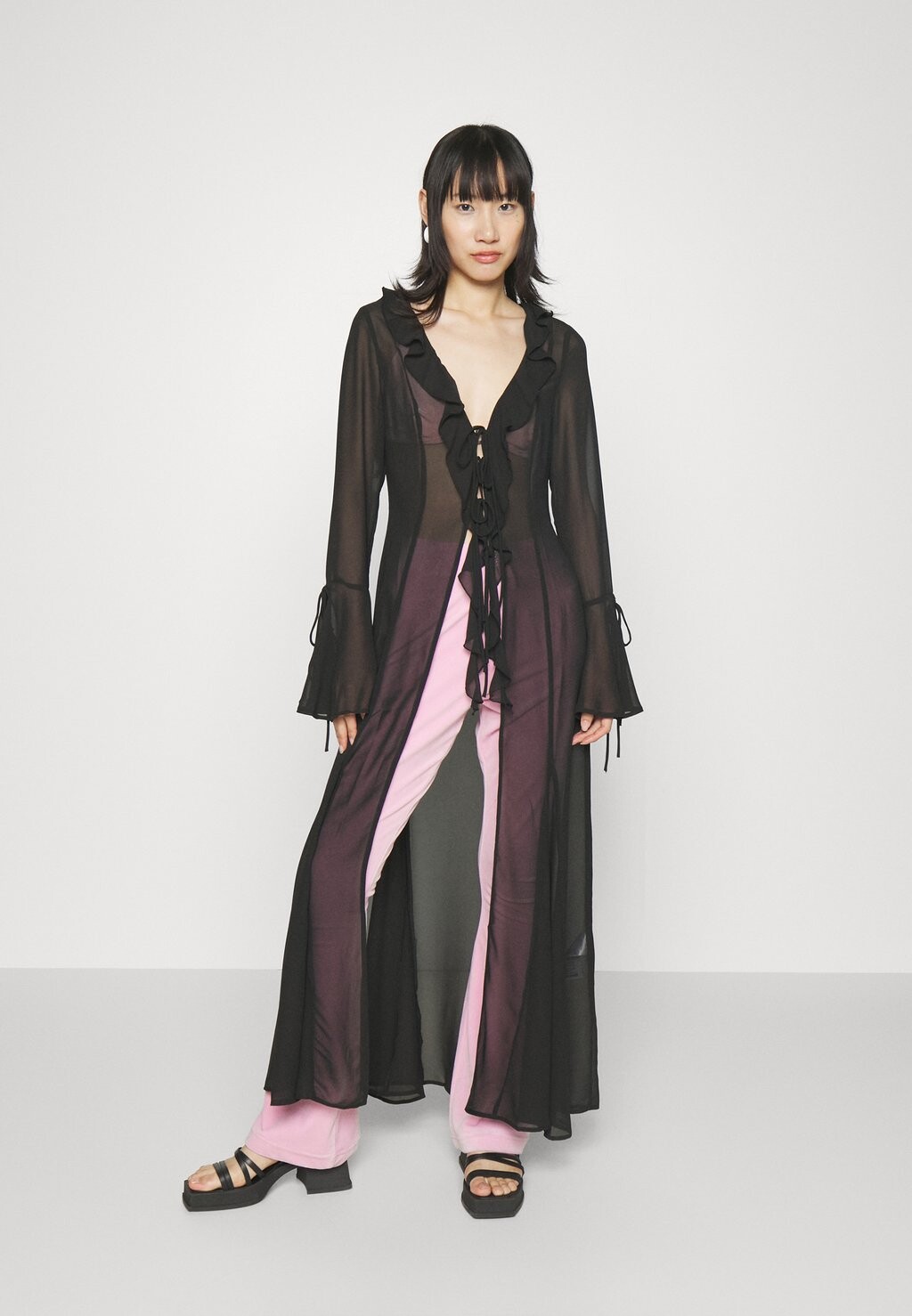 

Легкая куртка Gina Tricot, черный