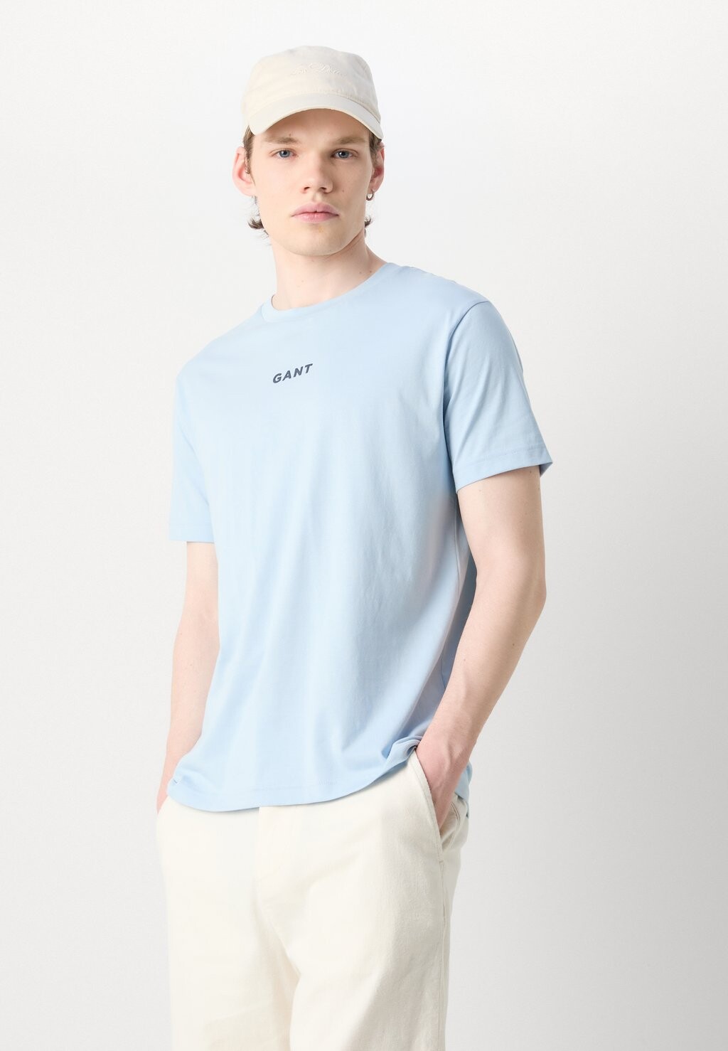 

Базовая футболка Contrast Small Logo GANT, синий