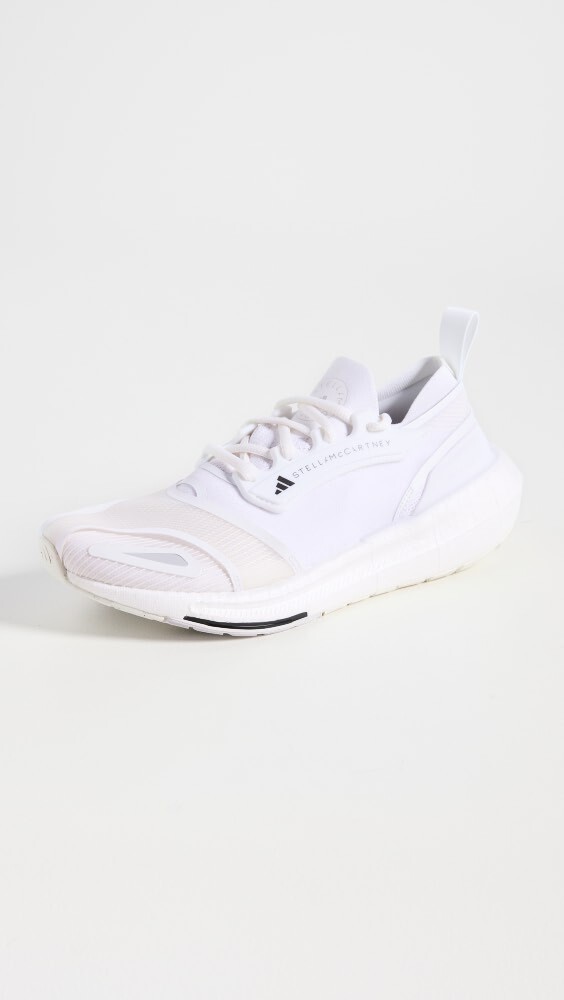 

Кроссовки adidas by Stella McCartney Ultraboost 23, белый