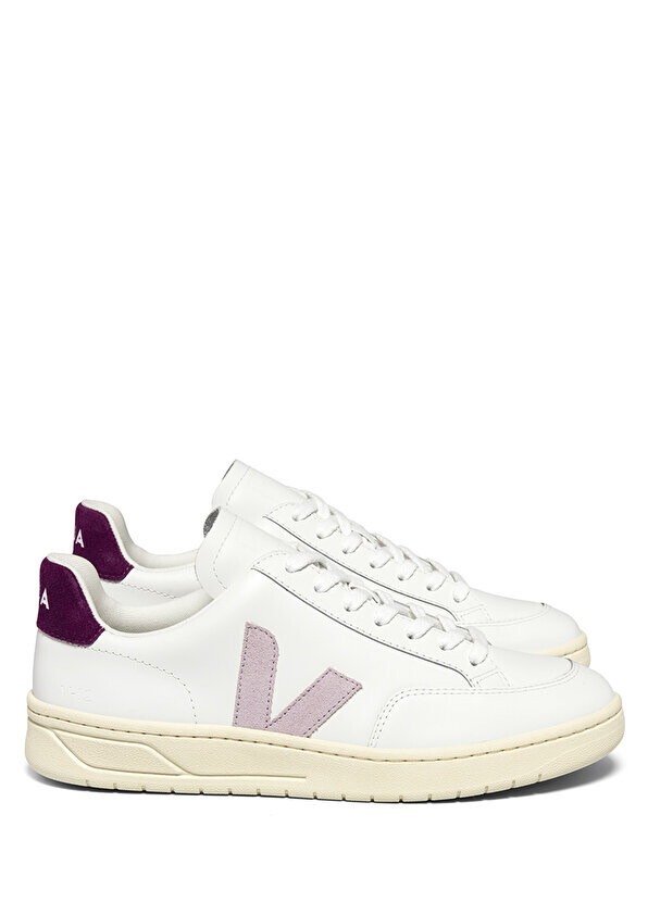 

Белые женские кожаные кроссовки v 12 Veja