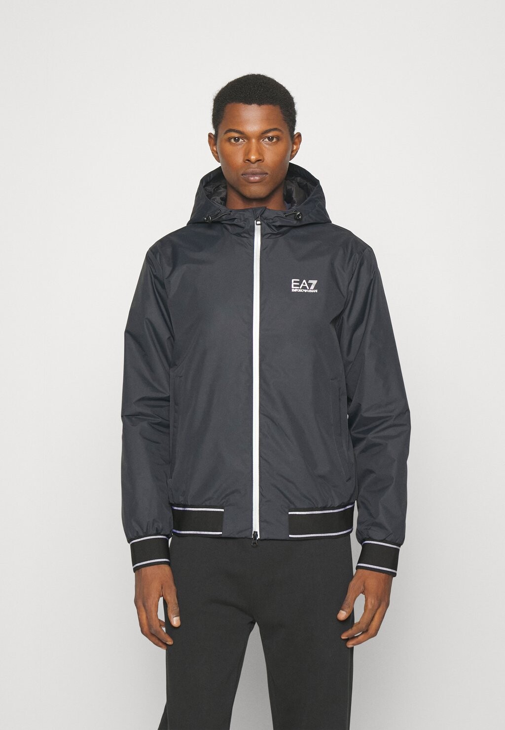 

Куртка EA7 Emporio Armani КУРТКА, цвет notte