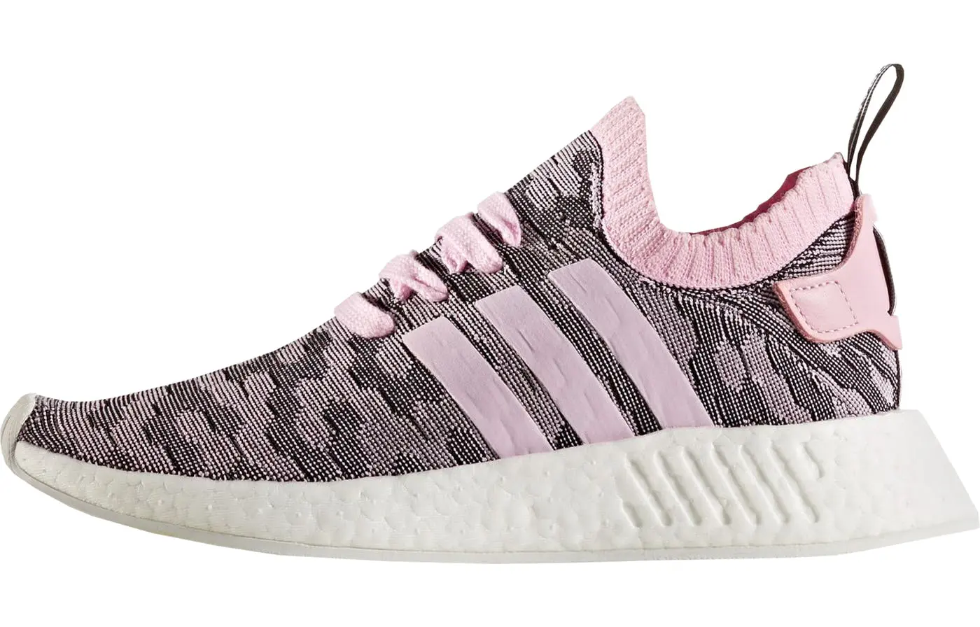 

Женская обувь Adidas Originals NMD_R2 Lifestyle