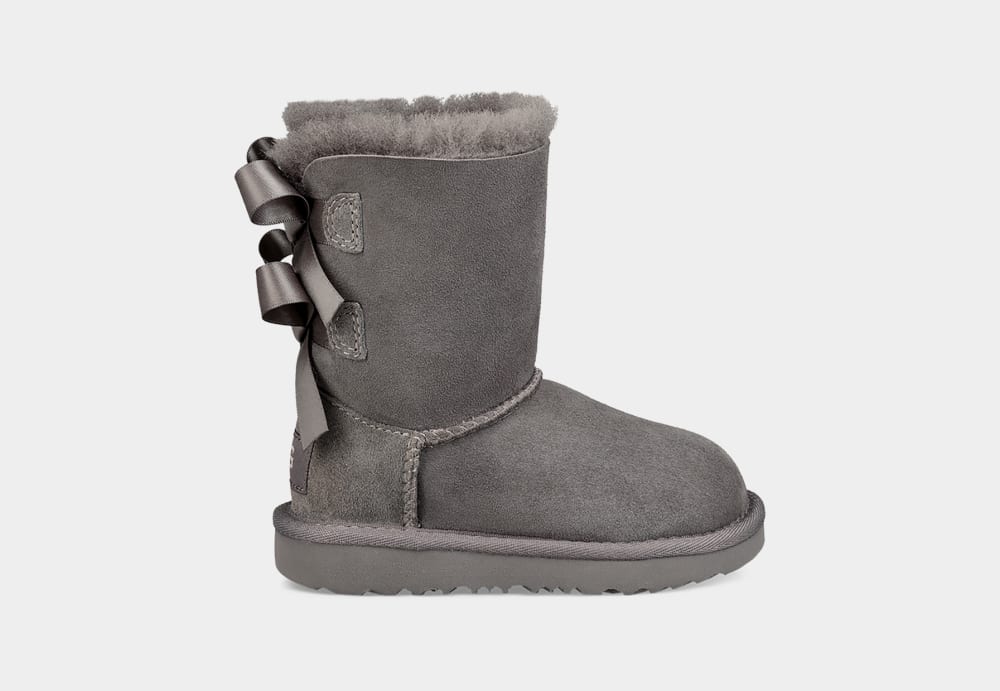 Ugg spain. UGG Grey Bow.