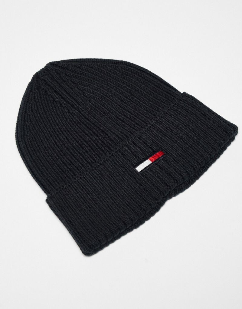

Черная шапка и шарф с логотипом Tommy Hilfiger