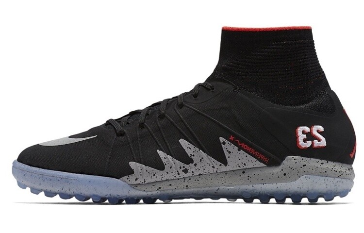 

Мужские футбольные кроссовки Nike