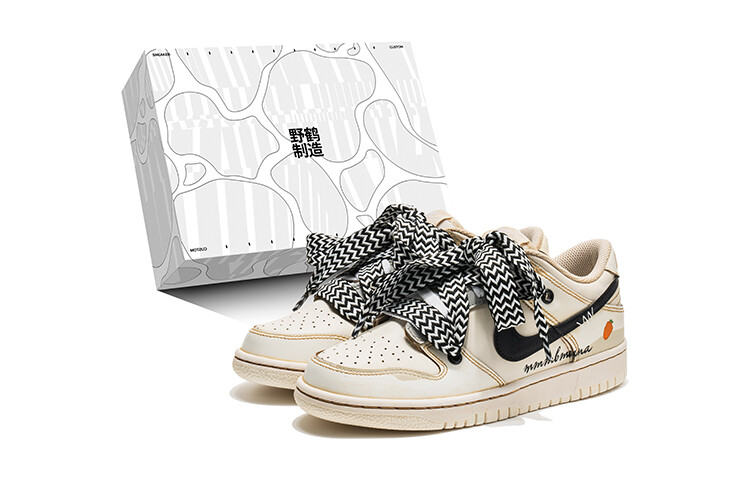 

Женские кроссовки для скейтбординга Nike Dunk