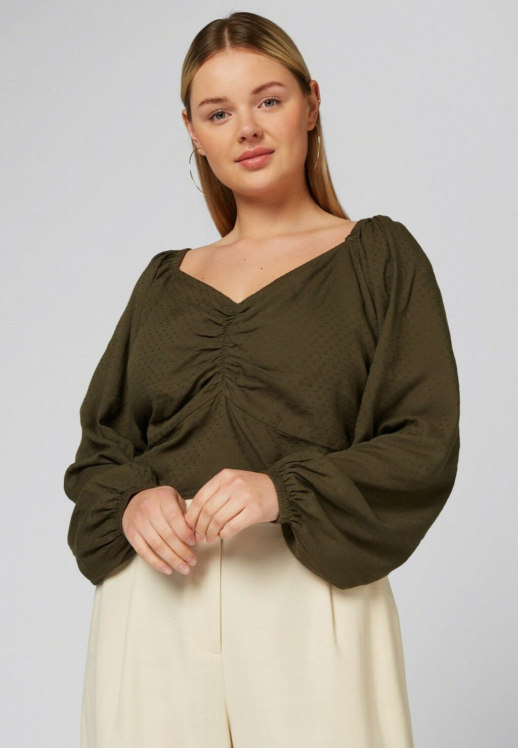 

Блузка AGATHE Guido Maria Kretschmer Curvy Collection, цвет khaki