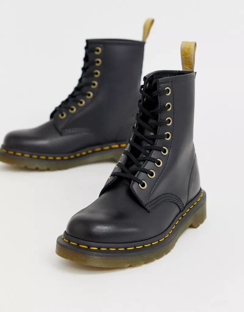 

Черные классические ботильоны Dr Martens Vegan 1460