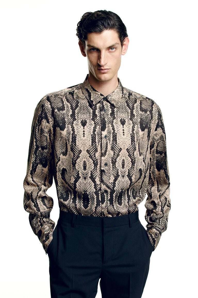 

Рубашка из лиоцелла regular fit с рисунком H&M, черный