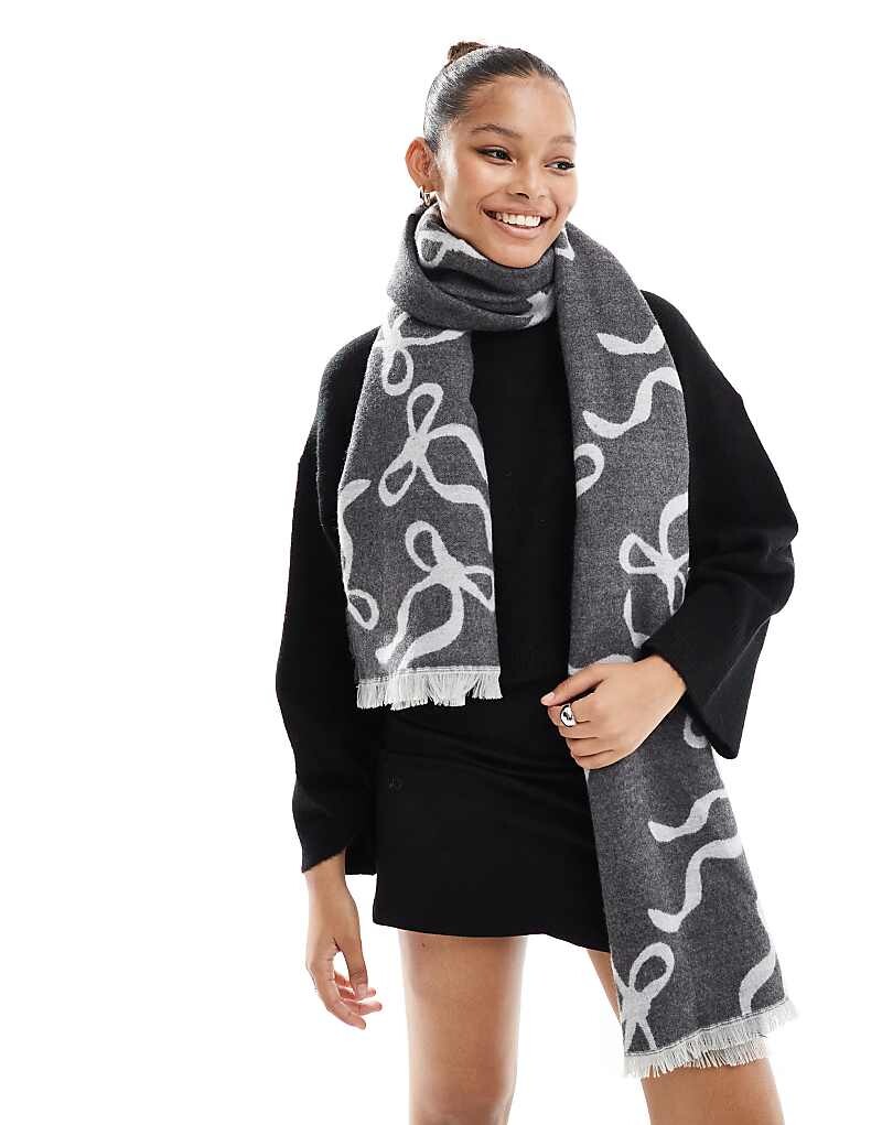 

Серый жаккардовый шарф с абстрактным бантом ASOS DESIGN
