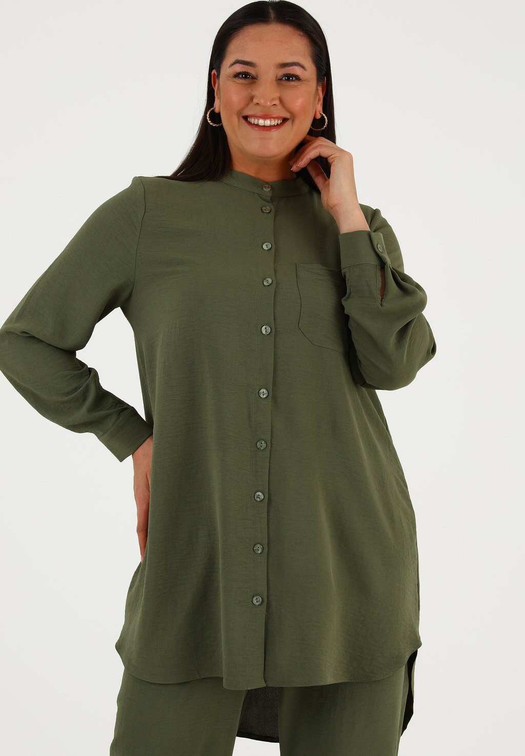 

Блузка-рубашка PLUS SIZE Modanisa, цвет darkgreen