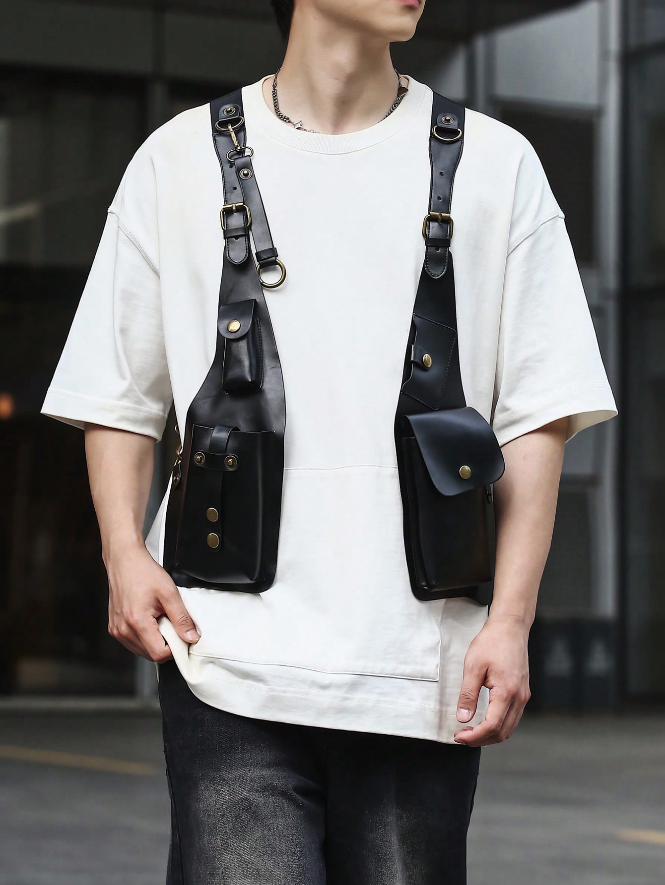 Мини-сумка нагрудная сумка с пряжкой, декор, однотонная модная, поясная сумка, черный