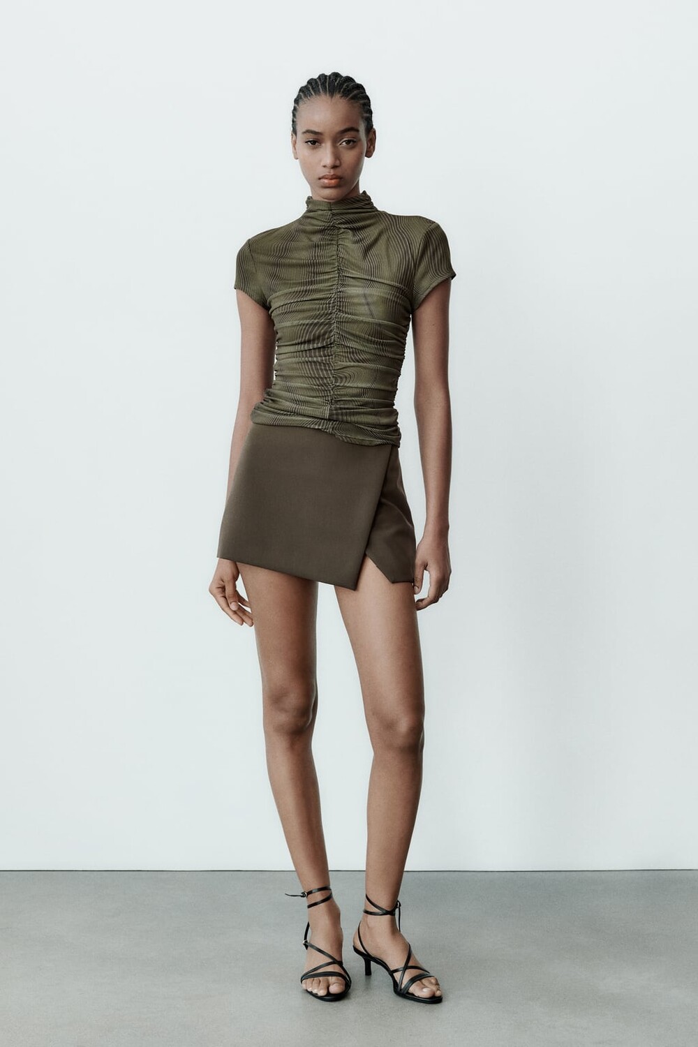 

Топ из тюля с принтом ZARA, зеленый