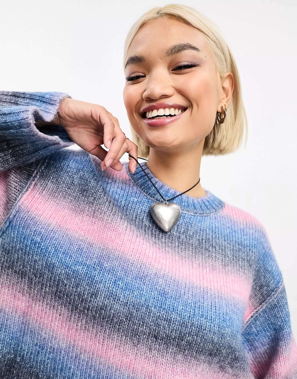 

Вязаный джемпер с длинными рукавами Vero Moda в синюю полоску