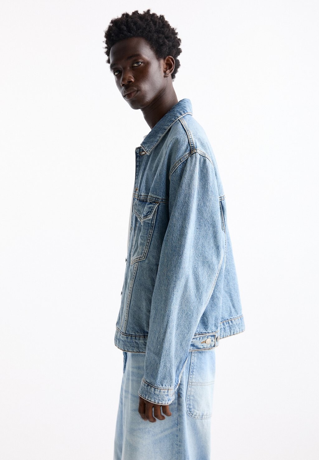 

Джинсовая куртка PULL&BEAR, цвет Stone Blue Denim