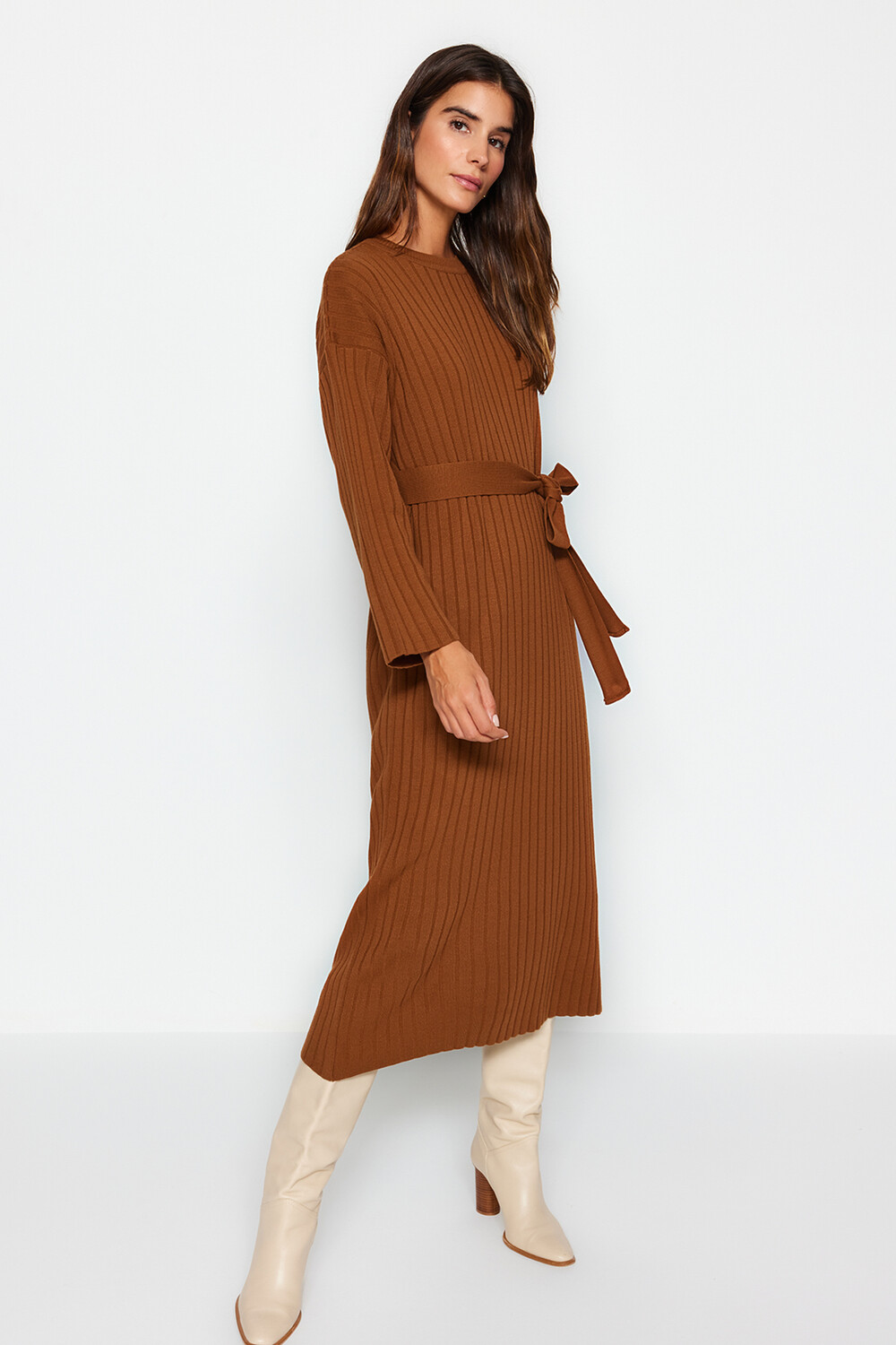 

Платье - Коричневое - Базовое Trendyol Modest, коричневый