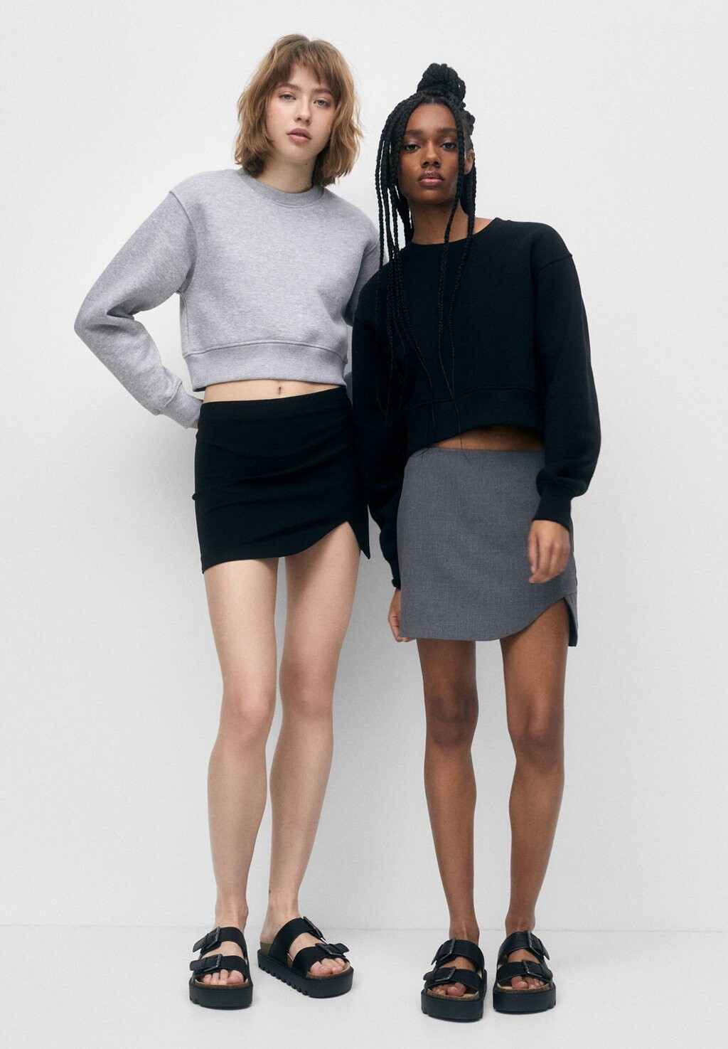 

Толстовка PULL&BEAR, черный