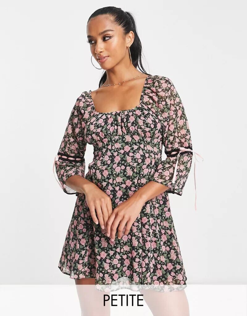 

Платье мини из шифона розового цвета с присборенным бюстом Miss Selfridge Petite