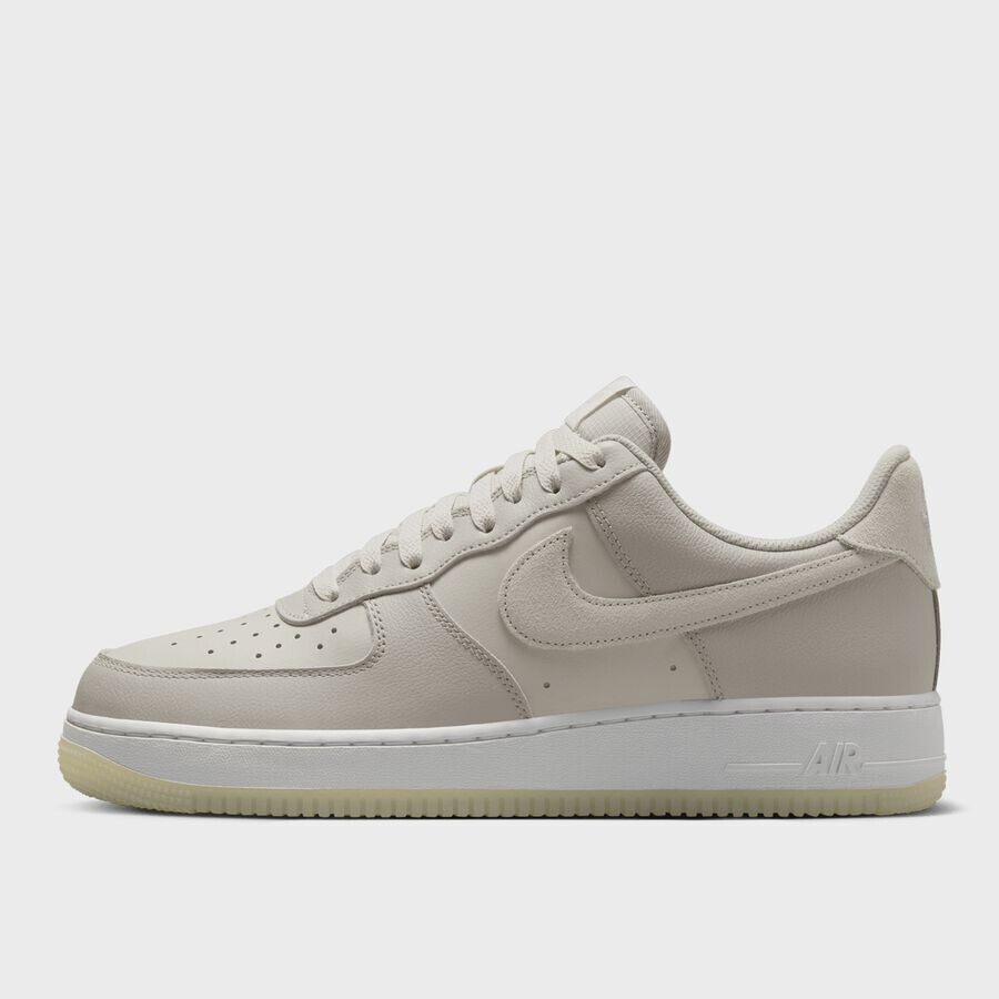 

Кроссовки Air Force 1 '07 LV8 NIKE, цвет light bone/summit white-lt iron ore