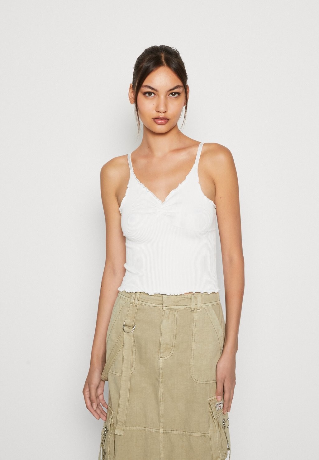 

Топ BDG Urban Outfitters, белый
