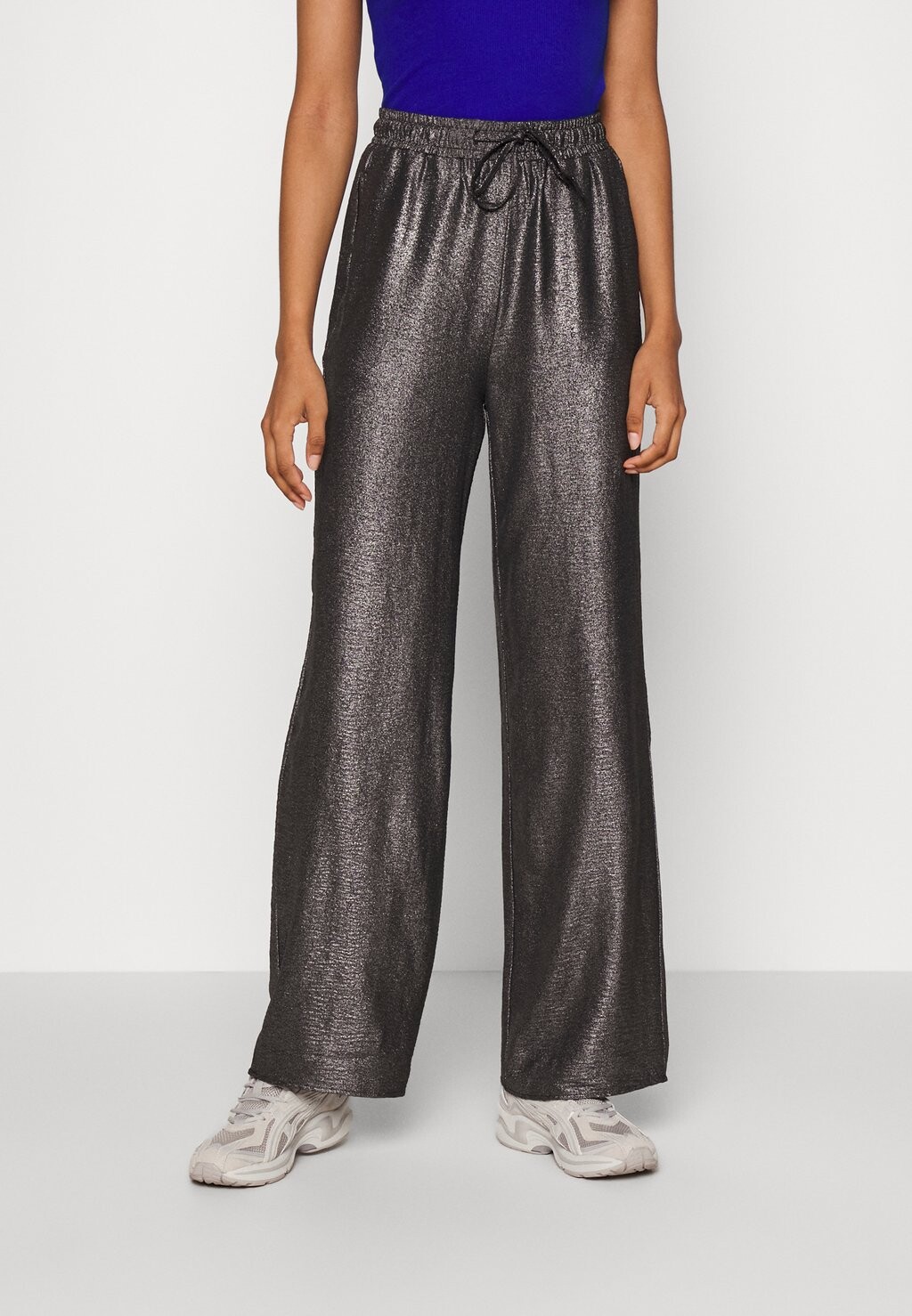 

Брюки ONLY Onlmette Wide Pant, черный / серебристая фольга, Черный;серый