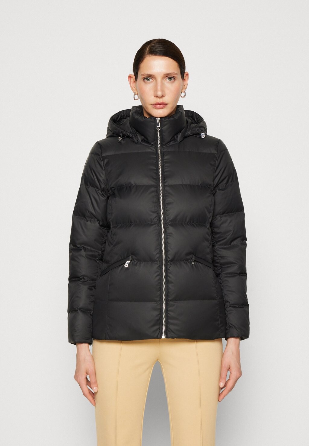 

Пуховик Tommy Hilfiger