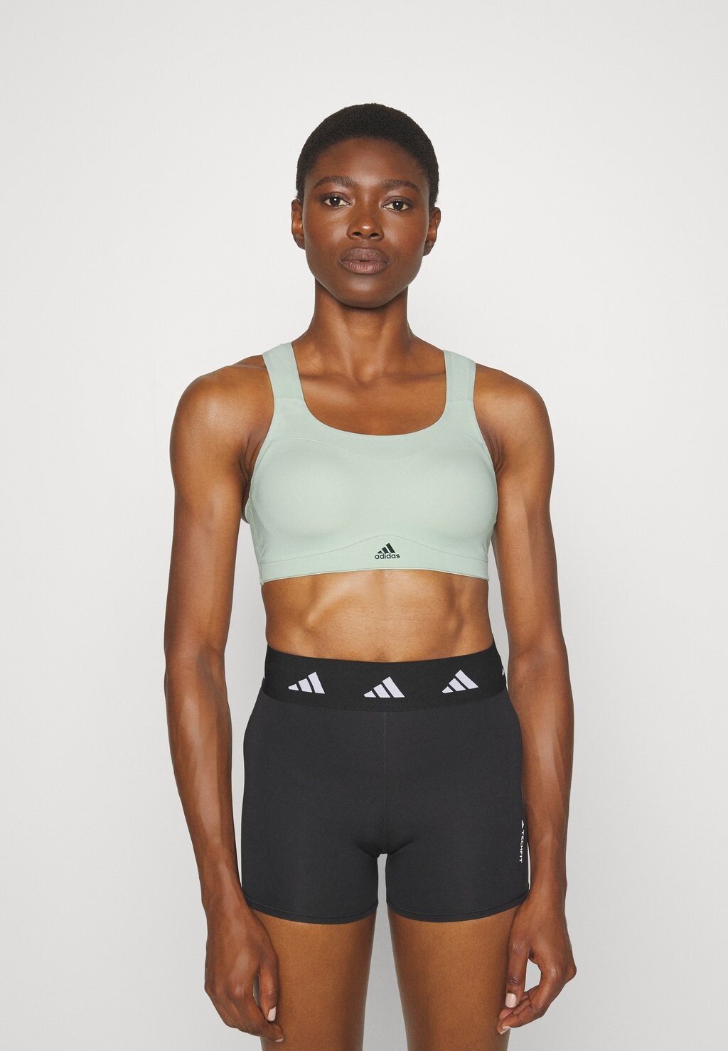 

Спортивный бюстгальтер с высокой поддержкой Adidas
