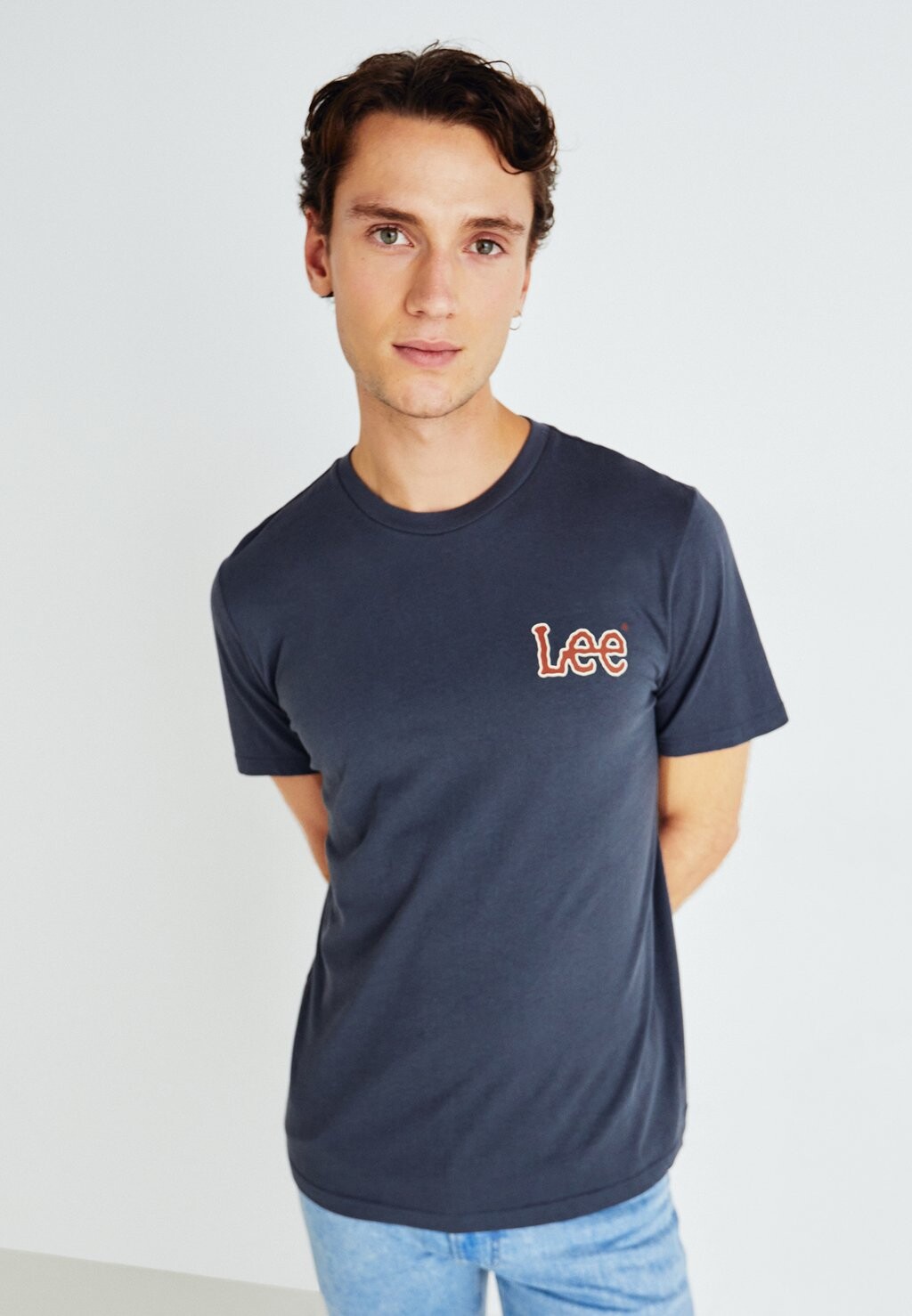 

Футболка с принтом ESSENTIAL TEE Lee, цвет dusty navy