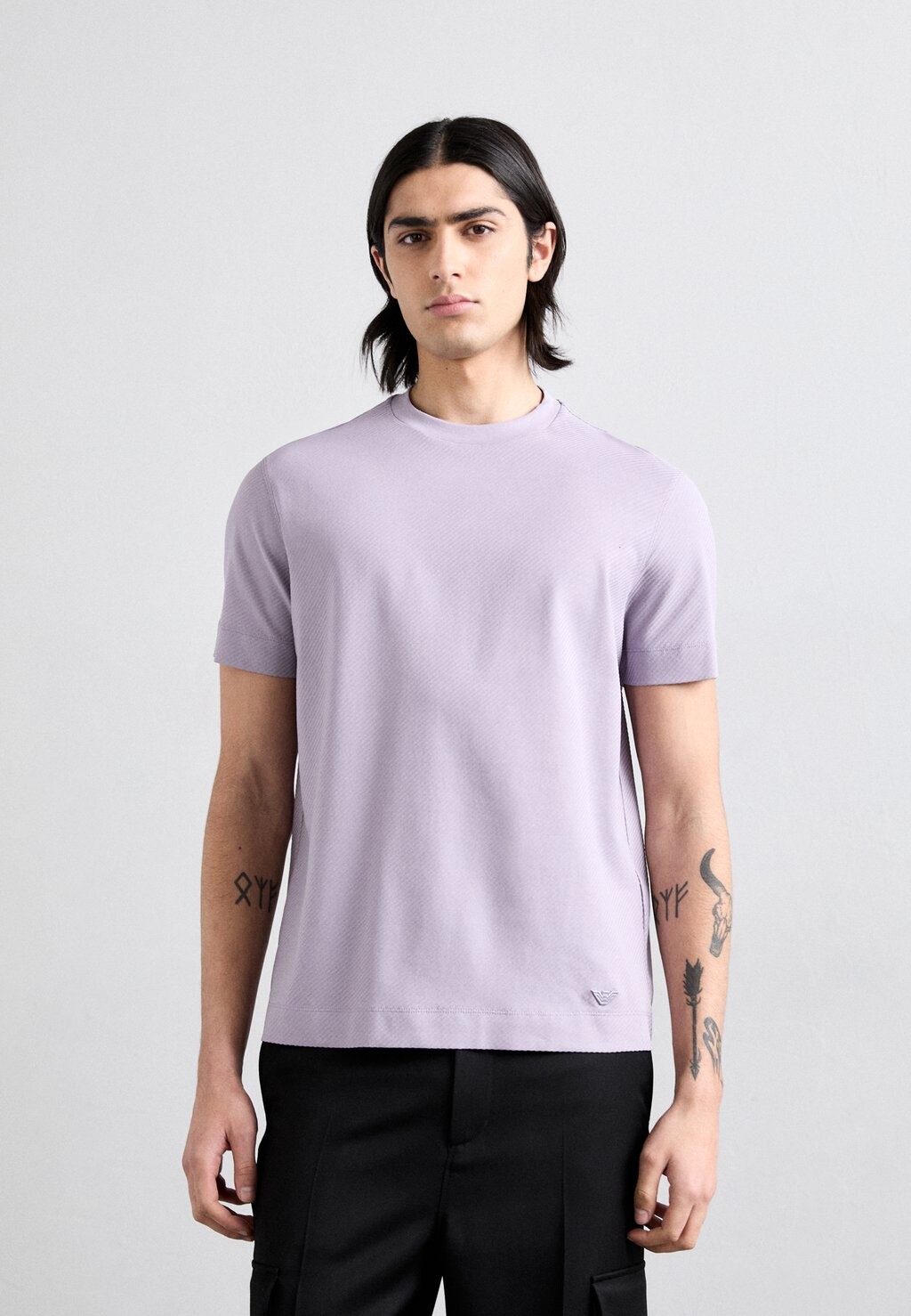 

Базовая футболка Emporio Armani, фиолетовый