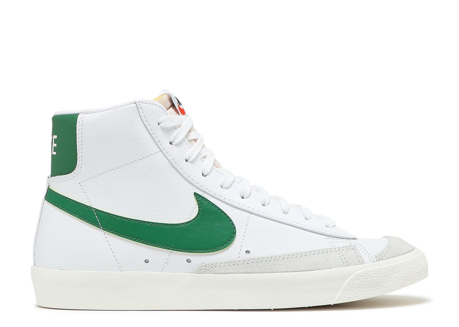 

Кроссовки Nike Blazer Mid '77 Vintage 'White Pine Green', белый