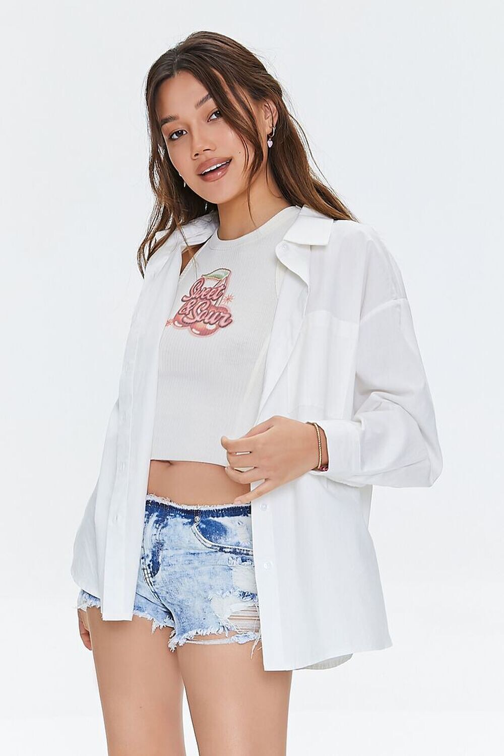 

Джинсовые шорты с низкой посадкой и потертостями Forever 21, деним