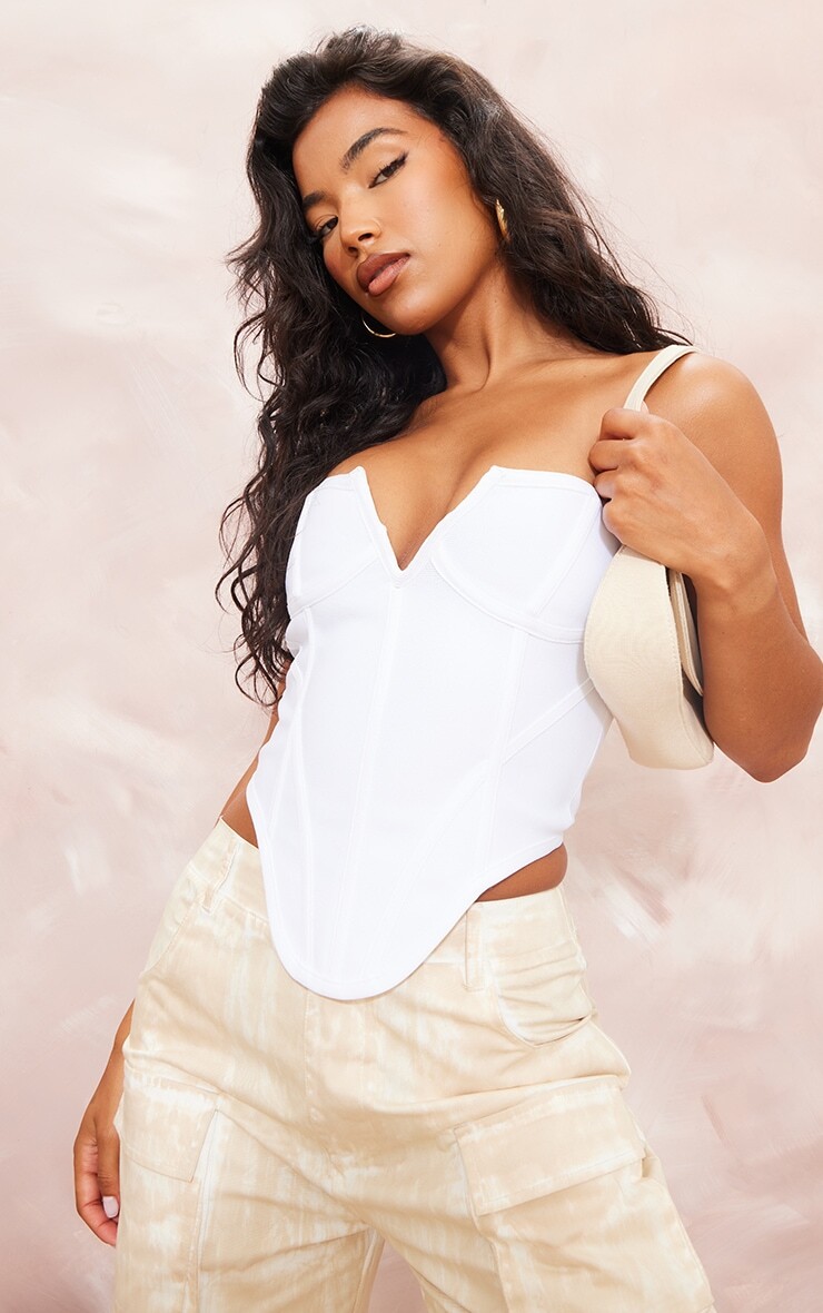 

PrettyLittleThing Белый корсет с глубоким вырезом и глубоким подолом