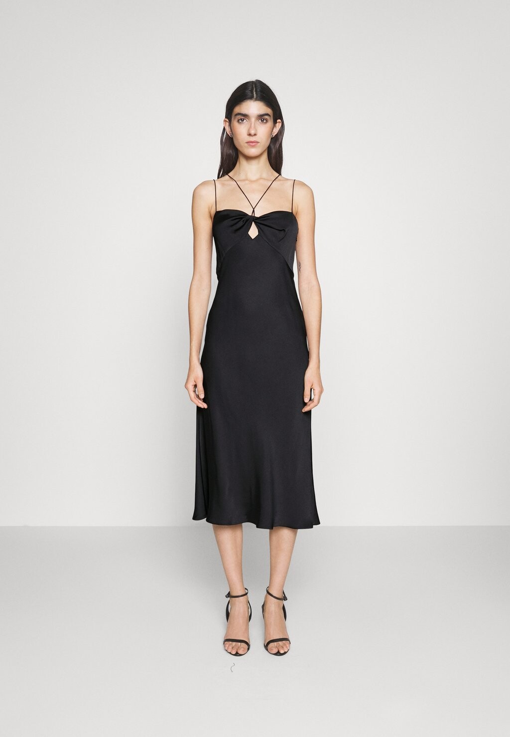

Коктейльное платье Calvin Klein, черный