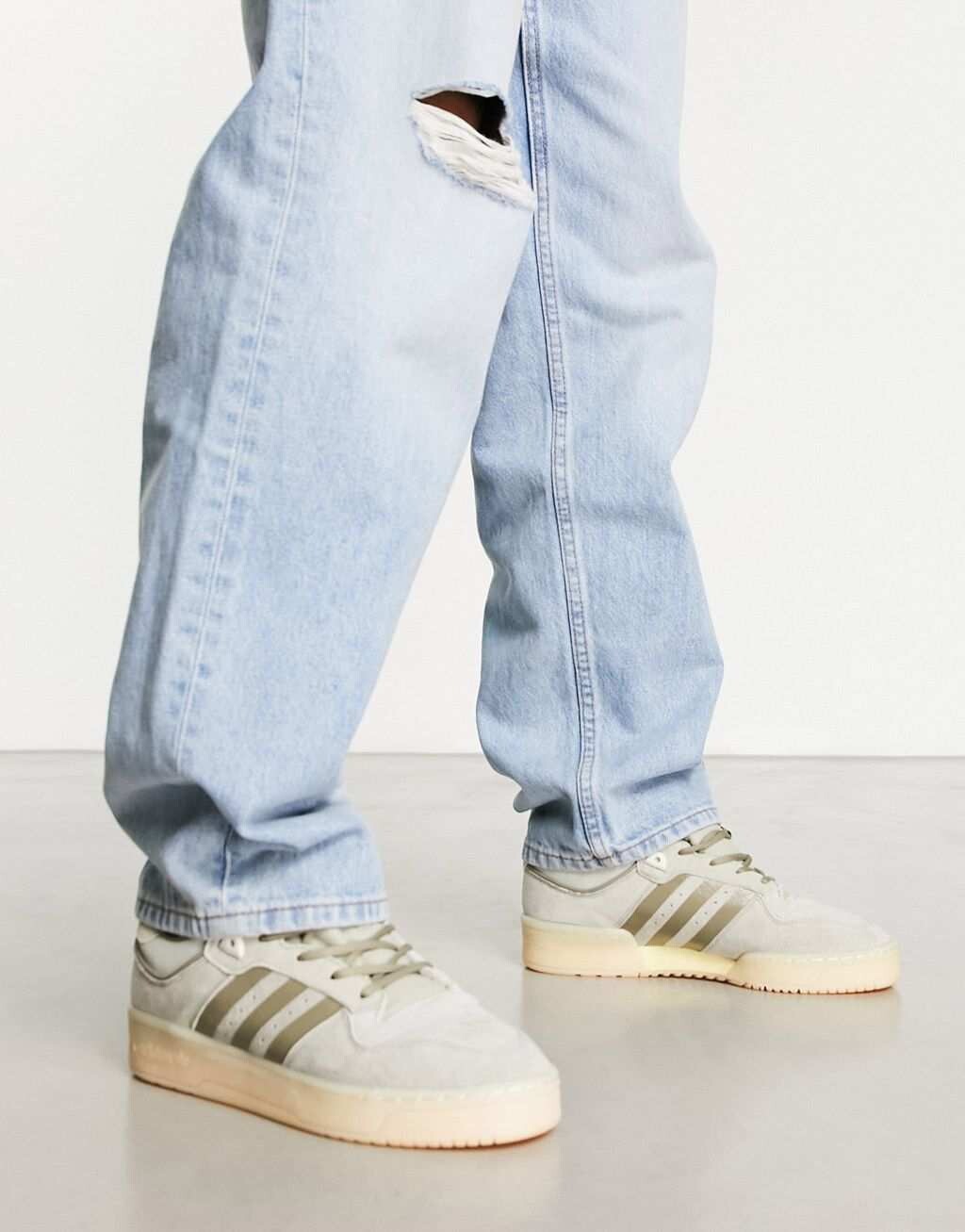 

Серые кроссовки adidas Originals Rivalry Low 86