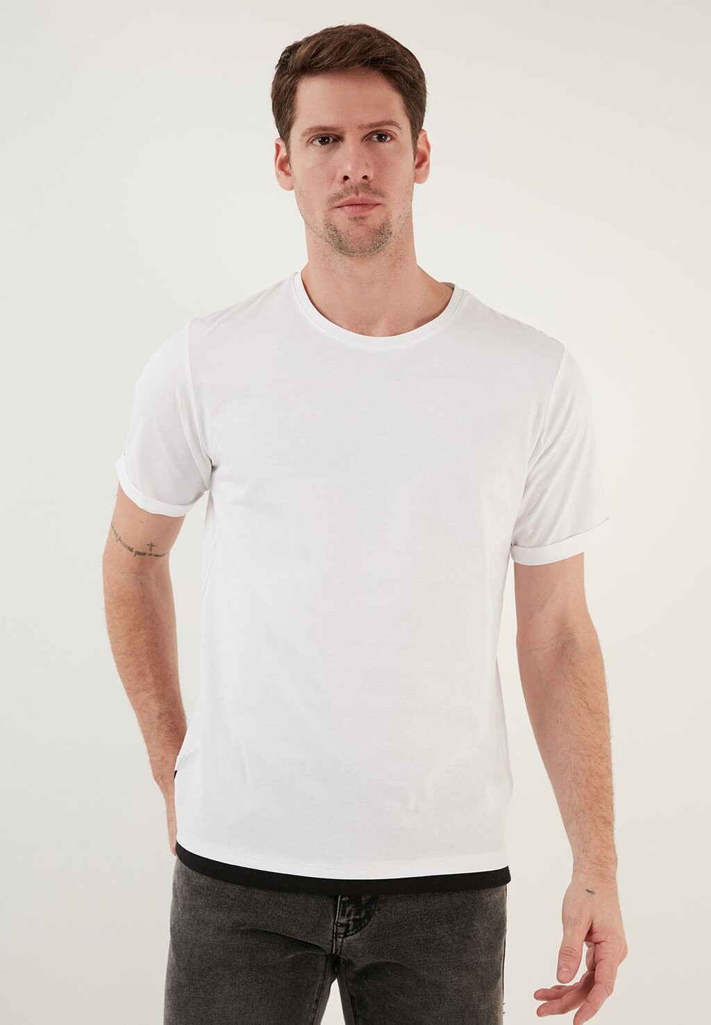 

Футболка базовая REGULAR FIT Buratti, цвет white